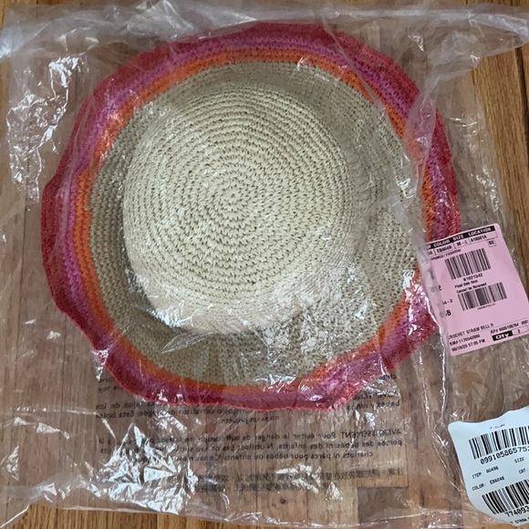 J CREW Wide-brim crochet garden hat - Picture 2 of 4